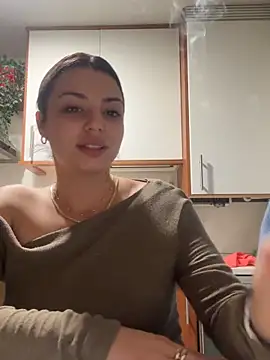 Snapshot of NoeliaGarcia17 chatting on 11/13/25, 11:03 NoeliaGarcia17 online show from 11/13/25, 11:03