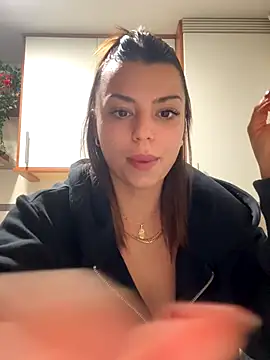 Snapshot of NoeliaGarcia17 chatting on 11/17/25, 11:54 NoeliaGarcia17 online show from 11/17/25, 11:54