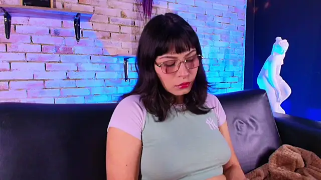 kitty malach online show from 04/11/26, 04:06