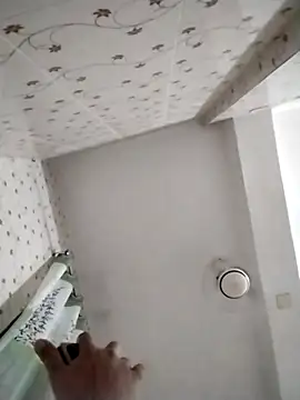 Snapshot of khhlmn chatting on 10/07/25, 03:42 khhlmn online show from 10/07/25, 03:42