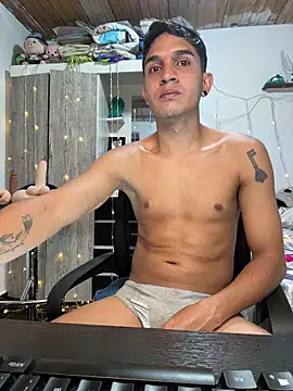 Angel latinboy online show from 02/03/26, 02:33