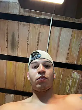 Angel latinboy online show from 04/13/26, 09:09