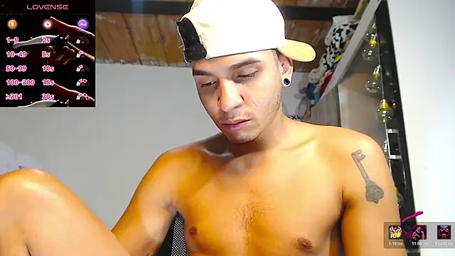 Snapshot of Angel_latinboy chatting on 04/25/26, 01:41 Angel latinboy online show from 04/25/26, 01:41