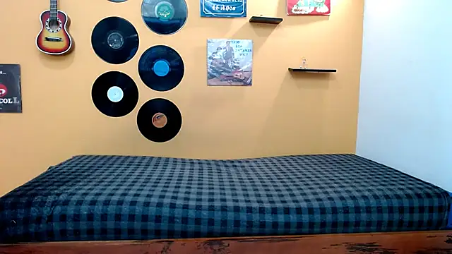 skinnyverus18 online show from 03/08/26, 07:17