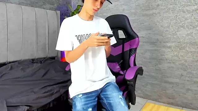 ArthurCox online show from 10/30/25, 05:24