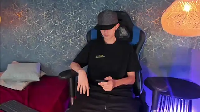 ArthurCox online show from 11/21/25, 07:34