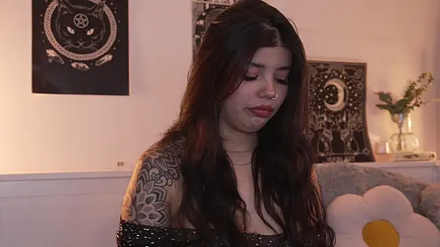 sophieee art online show from 09/28/25, 12:49