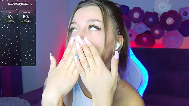 Snapshot of LindaBrilliant chatting on 09/27/25, 01:32 LindaBrilliant online show from 09/27/25, 01:32