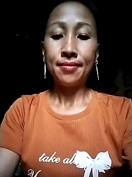 Snapshot of cute_love00 chatting on 09/09/25, 02:22 cute love00 online show from 09/09/25, 02:22