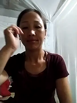 Snapshot of cute_love00 chatting on 10/16/25, 07:42 cute love00 online show from 10/16/25, 07:42