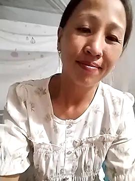 Snapshot of cute_love00 chatting on 10/31/25, 09:27 cute love00 online show from 10/31/25, 09:27