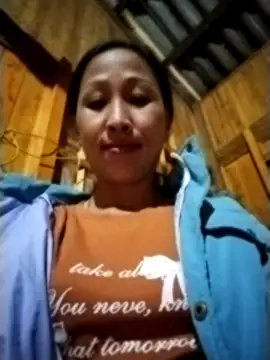 Snapshot of cute_love00 chatting on 11/04/25, 01:05 cute love00 online show from 11/04/25, 01:05