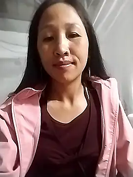 Snapshot of cute_love00 chatting on 11/08/25, 10:30 cute love00 online show from 11/08/25, 10:30