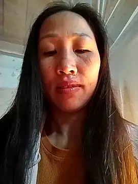 Snapshot of cute_love00 chatting on 11/18/25, 10:25 cute love00 online show from 11/18/25, 10:25