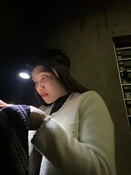 Snapshot of adbosa_00 chatting on 01/09/26, 12:52 adbosa 00 online show from 01/09/26, 12:52