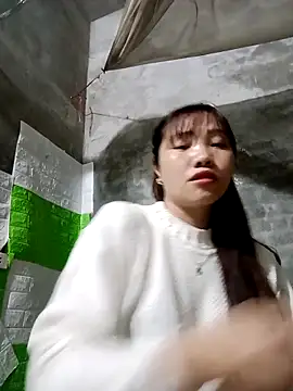 Snapshot of adbosa_00 chatting on 02/04/26, 11:31 adbosa 00 online show from 02/04/26, 11:31