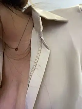 jiajia1060 online show from 11/20/25, 01:00