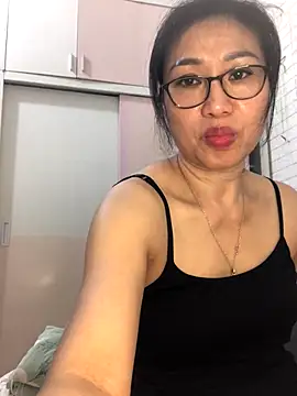 Vitamin sexy online show from 09/27/25, 09:14