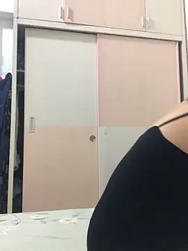 Snapshot of Vitamin_sexy chatting on 11/08/25, 06:13 Vitamin sexy online show from 11/08/25, 06:13