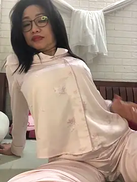 Snapshot of Vitamin_sexy chatting on 12/14/25, 07:14 Vitamin sexy online show from 12/14/25, 07:14