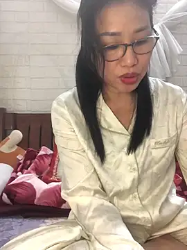 Snapshot of Vitamin_sexy chatting on 12/19/25, 01:07 Vitamin sexy online show from 12/19/25, 01:07