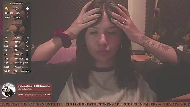 gigifontaine   online show from 09/25/25, 12:03