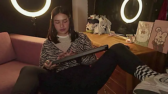 gigifontaine   online show from 09/29/25, 10:36