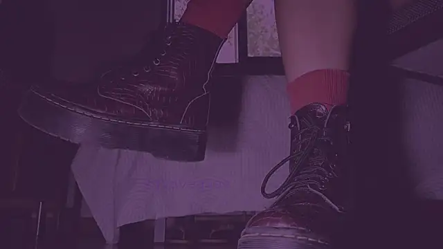 gigifontaine   online show from 06/10/26, 08:35