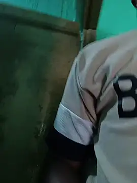 Snapshot of sexofbro chatting on 11/28/25, 06:05 sexofbro online show from 11/28/25, 06:05