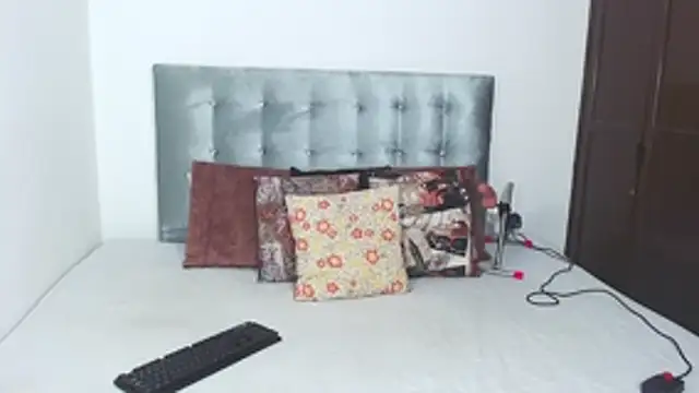 DaiishaWolf online show from 10/31/25, 11:33