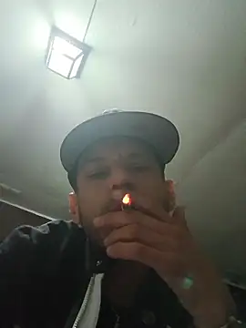 Snapshot of Andrez5041 chatting on 11/14/25, 04:33 Andrez5041 online show from 11/14/25, 04:33