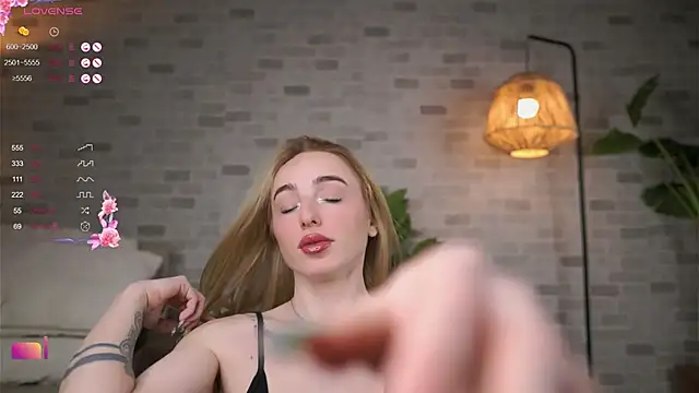 BabyyyLunaX online show from 02/22/26, 02:56