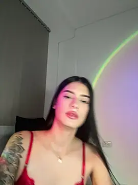 Snapshot of giasteele chatting on 11/08/25, 01:17 giasteele online show from 11/08/25, 01:17