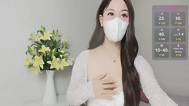 Snapshot of -Fortuna- chatting on 10/24/25, 02:08 -Fortuna- online show from 10/24/25, 02:08