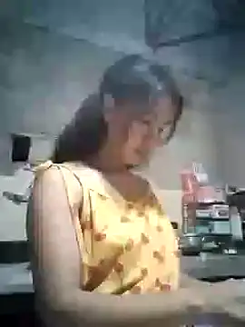 Snapshot of oceanlover23 chatting on 09/23/25, 08:34 oceanlover23 online show from 09/23/25, 08:34