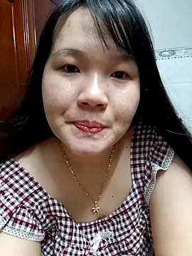 Snapshot of _Babyrose_ chatting on 09/13/25, 05:57  Babyrose  online show from 09/13/25, 05:57