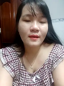 Snapshot of _Babyrose_ chatting on 09/16/25, 04:52  Babyrose  online show from 09/16/25, 04:52