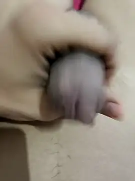 Snapshot of official_plsr5 chatting on 09/19/25, 12:28 official plsr5 online show from 09/19/25, 12:28