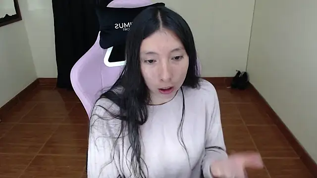 Snapshot of ScarlettShirahoshi chatting on 10/01/25, 03:18 ScarlettShirahoshi online show from 10/01/25, 03:18