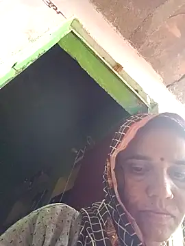 Pinky12A online show from 10/31/25, 04:57