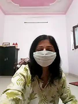 Snapshot of BITEXBABYlove chatting on 11/11/25, 02:44 BITEXBABYlove online show from 11/11/25, 02:44