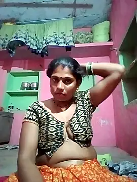 Snapshot of sanjna_sharmaa chatting on 09/09/25, 03:22 sanjna sharmaa online show from 09/09/25, 03:22