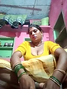 Snapshot of sanjna_sharmaa chatting on 09/10/25, 03:12 sanjna sharmaa online show from 09/10/25, 03:12