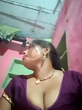 Snapshot of sanjna_sharmaa chatting on 09/17/25, 03:35 sanjna sharmaa online show from 09/17/25, 03:35