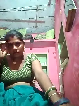 Snapshot of sanjna_sharmaa chatting on 09/24/25, 03:26 sanjna sharmaa online show from 09/24/25, 03:26