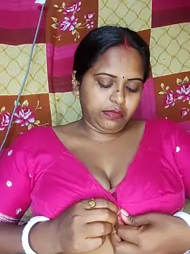 Hot-Show2 online show from 04/02/26, 07:44