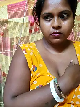 Hot-Show2 online show from 04/16/26, 11:51