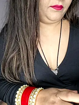 indian-hotmilfs online show from 12/04/25, 11:46