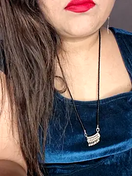 indian-hotmilfs online show from 03/03/26, 06:36