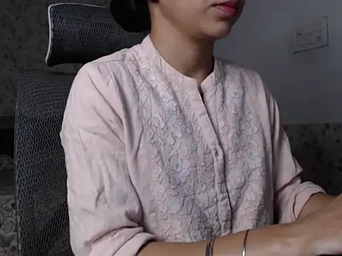 snow white123 online show from 12/14/25, 08:57